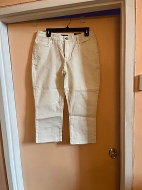 Lee ecru capri jeans